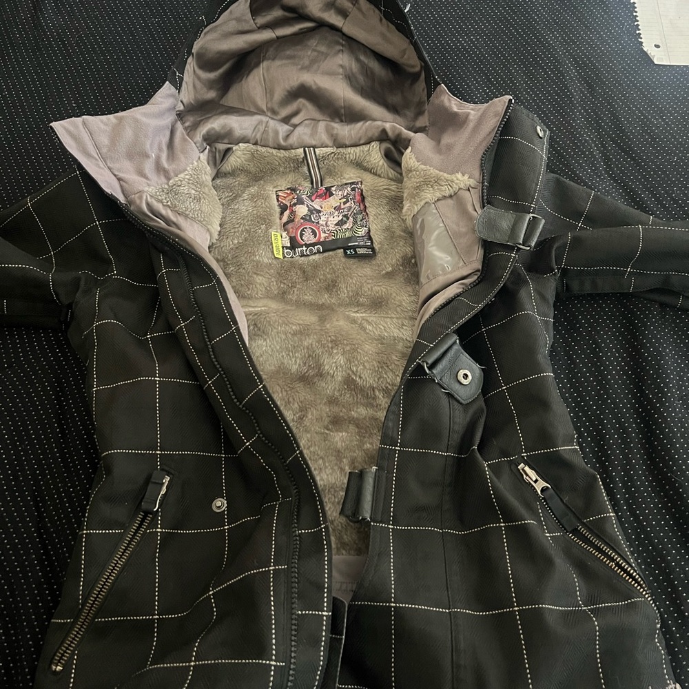 Burton snowboarding jacket fur lined
